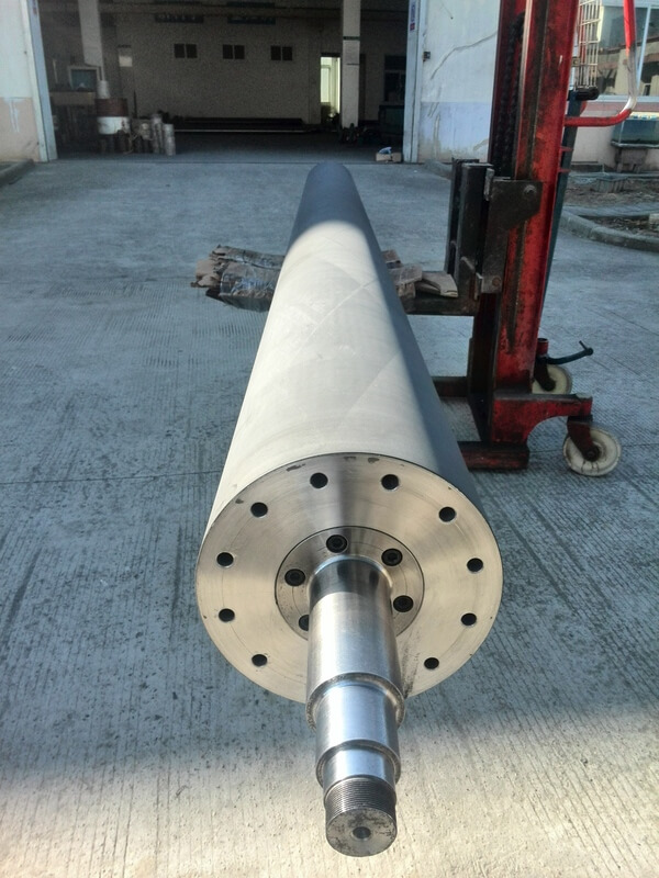 Carbon fiber guide roller