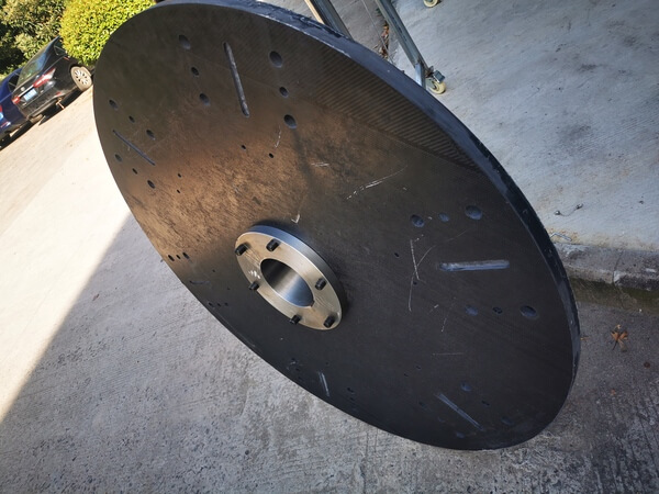 Carbon fiber wheel hub